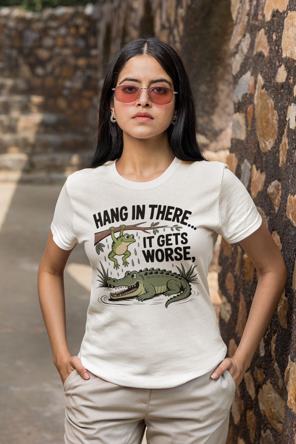 Hang In There Graphic T-Shirt