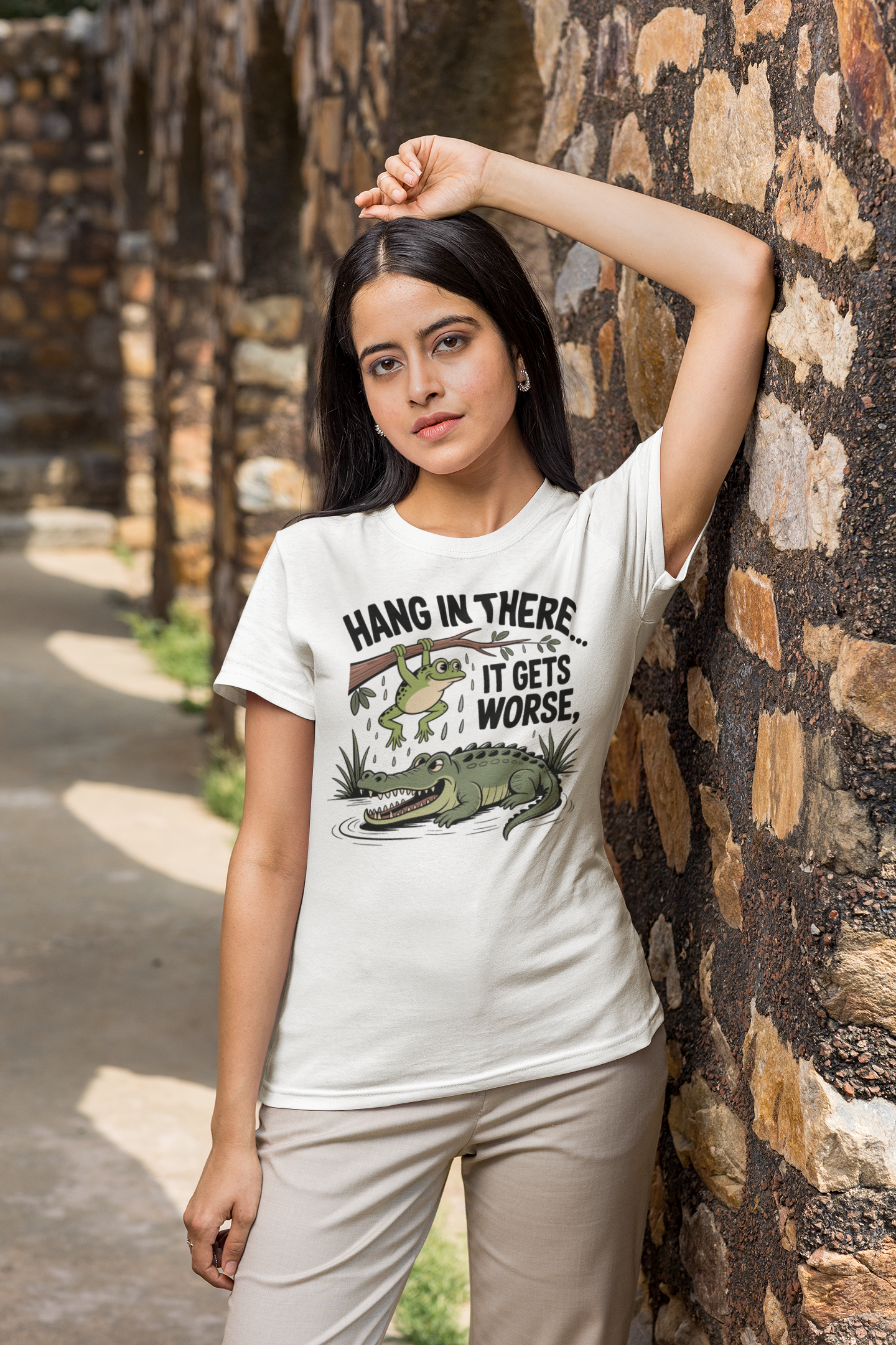 Hang In There Graphic T-Shirt